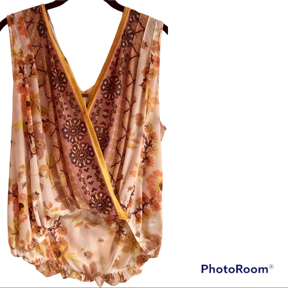 Free People Ivory Floral Sleeveless Wrap Top Sz Small